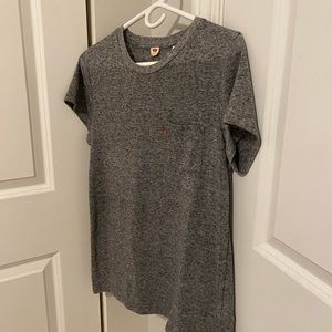 NWOT Levi’s linen blend grey T-shirt size M